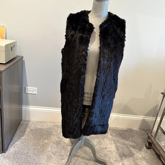 Long Faux Fur Vest - Picture 2 of 14
